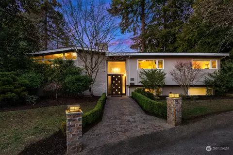 1 Wembley Ln, Mercer Island, WA 98040