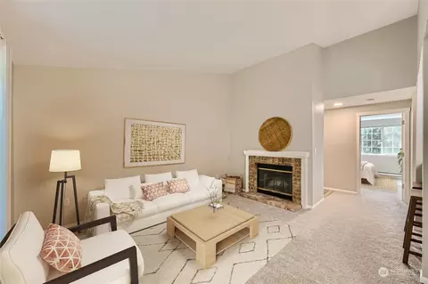 15433 Country Club Dr #D305, Mill Creek, WA 98012