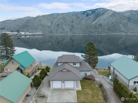 15109 N Lakeshore Dr, Entiat, WA 98822