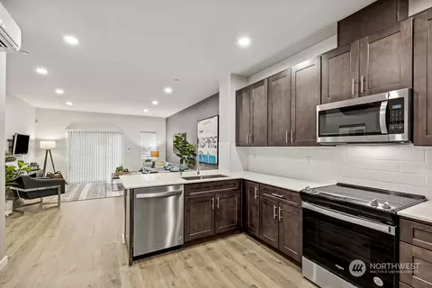 Kitchen - 1820 201st Pl SE #C3, Bothell, WA 98012 photo 4 of 5