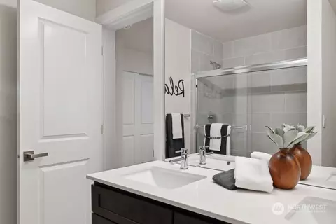 Bath - 1820 201st Pl SE #C5, Bothell, WA 98012 photo 5 of 6