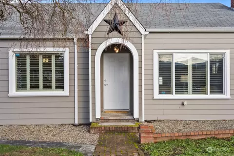 254 W Cedar St, Sequim, WA 98382 photo 4