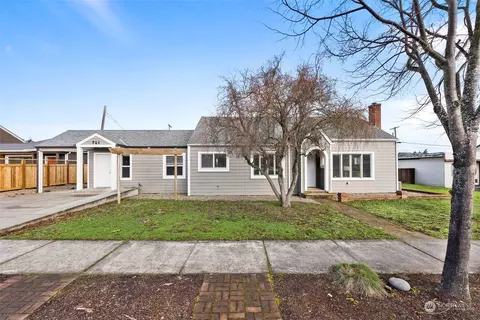 254 W Cedar St, Sequim, WA 98382