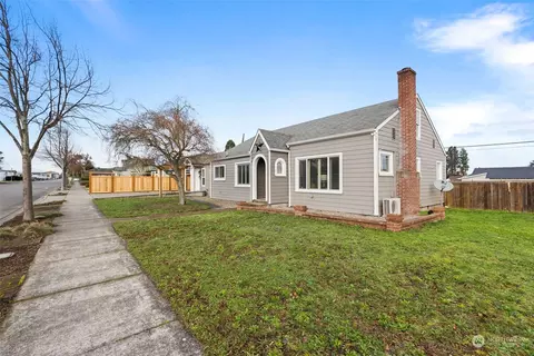 254 W Cedar St, Sequim, WA 98382 photo 3
