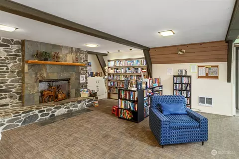 Living - 323 Dungeness Mdws, Sequim, WA 98382 photo 4 of 4