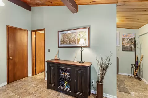 Bedroom - 323 Dungeness Mdws, Sequim, WA 98382 photo 1 of 5