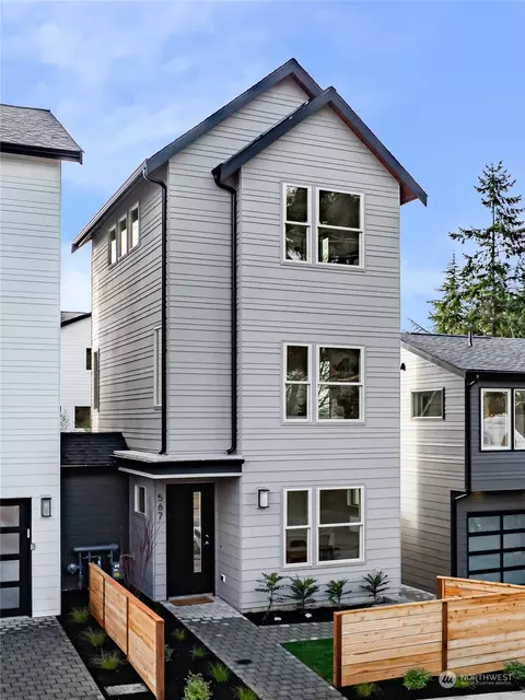 567 NE 90th St, Seattle, WA 98115