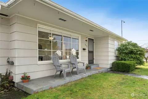 2616 S 70th St, Tacoma, WA 98409
