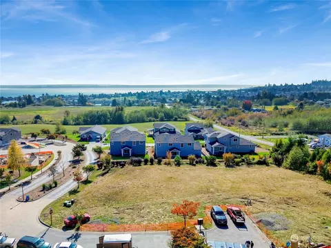 17 Tolmiea Ct, Blaine, WA 98230