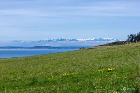 1788 Rebecca Dr, Coupeville, WA 98239