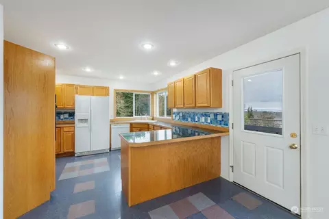 Kitchen - 2143 Atterberry Rd, Sequim, WA 98382 photo 2 of 3