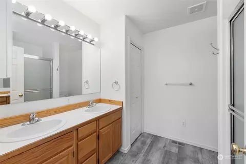 Bath - 2143 Atterberry Rd, Sequim, WA 98382 photo 2 of 4