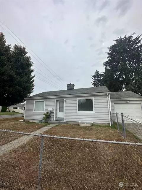 1004 S 63rd St, Tacoma, WA 98408