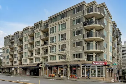 300 110th Ave NE #313, Bellevue, WA 98004