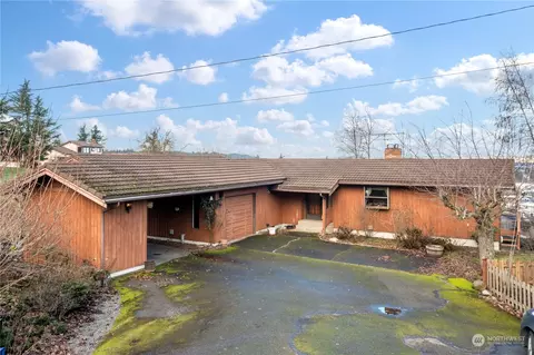1309 126th Ave E, Edgewood, WA 98372