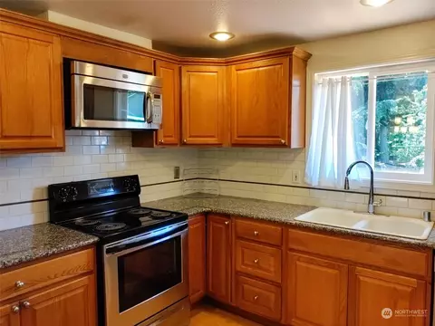 16032 Spanaway Loop Rd S, Spanaway, WA 98387 photo 7