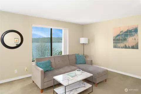 1700 W Sunn Fjord Ln #L104, Bremerton, WA 98312
