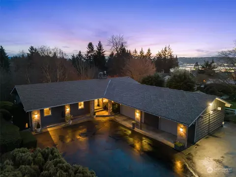 10715 SE 293rd St, Auburn, WA 98092