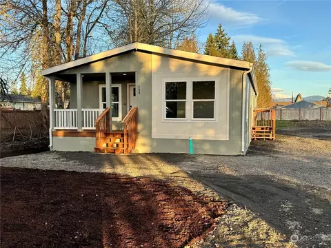 560 Hall Rd, Silverlake, WA 98645