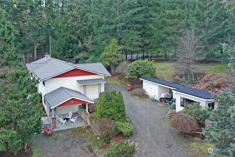 652 NE Paulson Rd, Poulsbo, WA 98370