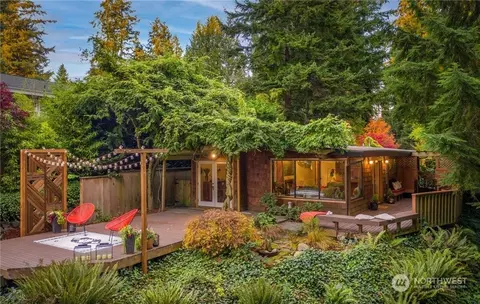 15724 70th Ave W, Edmonds, WA 98026