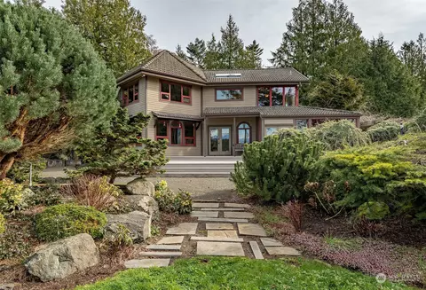 81 Reef Rd, Nordland, WA 98358