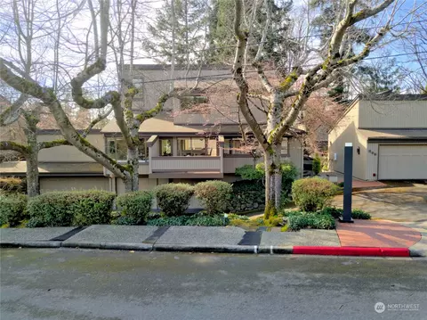 259 98 Ave NE, Bellevue, WA 98004