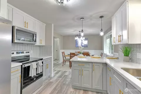9505 Holly Dr, Everett, WA 98204 photo 9