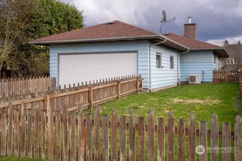 Exterior - 1712 Rainier Ave, Everett, WA 98201 photo 4 of 6