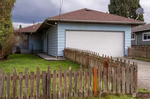 Exterior - 1712 Rainier Ave, Everett, WA 98201 photo 6 of 6