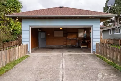 Exterior - 1712 Rainier Ave, Everett, WA 98201 photo 5 of 6