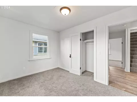 Bedroom - 302 15th Ave, Longview, WA 98632 photo 1 of 2