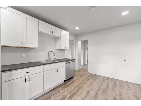 Other - 302 15th Ave, Longview, WA 98632 photo 3 of 10