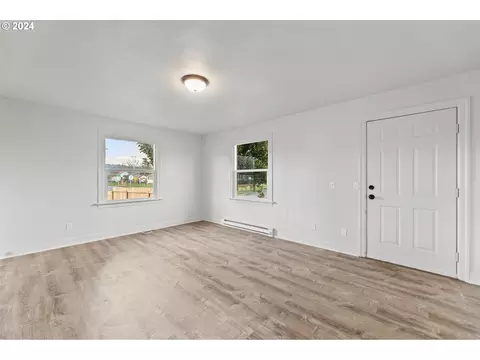 Other - 302 15th Ave, Longview, WA 98632 photo 1 of 10
