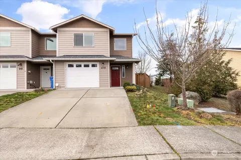 105 NE Melrose Dr, Oak Harbor, WA 98277