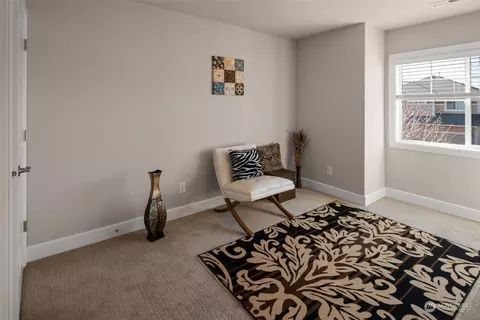 Living - 17315 42nd Ave SE, Bothell, WA 98012 photo 5 of 5