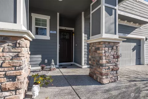 Exterior - 17315 42nd Ave SE, Bothell, WA 98012 photo 4 of 7