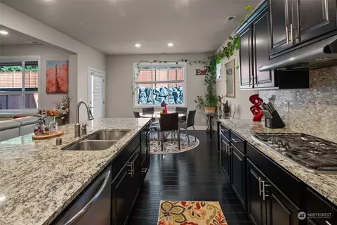 Kitchen - 17315 42nd Ave SE, Bothell, WA 98012 photo 2 of 4