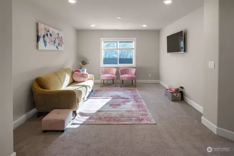 Living - 17315 42nd Ave SE, Bothell, WA 98012 photo 4 of 5