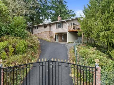 815 Sunrise Ln, Centralia, WA 98531