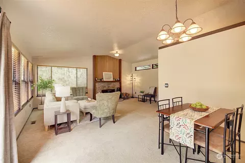 Living - 24127 SE 376th St, Enumclaw, WA 98022 photo 4 of 6