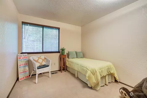 Bedroom - 24127 SE 376th St, Enumclaw, WA 98022 photo 3 of 4