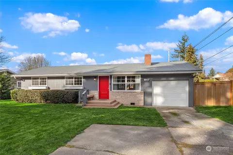 8807 218th St SW, Edmonds, WA 98026