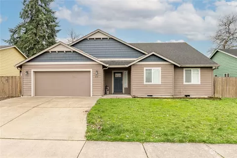 214 Wyatt Dr, Kelso, WA 98626