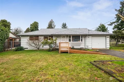 10810 SE 182nd St, Renton, WA 98055