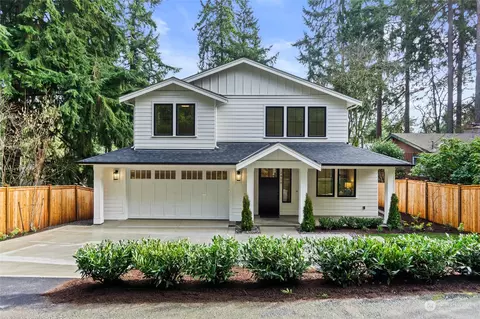 2810 108th Ave SE, Bellevue, WA 98004