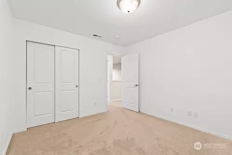 Bedroom - 19005 Grannis Rd, Bothell, WA 98012 photo 6 of 6
