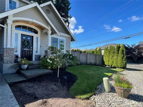 Exterior - 19005 Grannis Rd, Bothell, WA 98012 photo 10 of 10