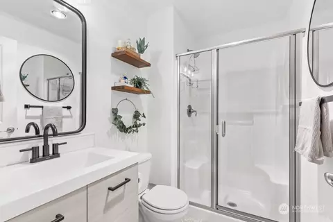 Bath - 19005 Grannis Rd, Bothell, WA 98012 photo 1 of 5