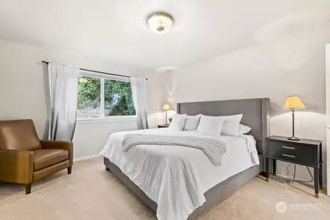 Bedroom - 19005 Grannis Rd, Bothell, WA 98012 photo 5 of 6
